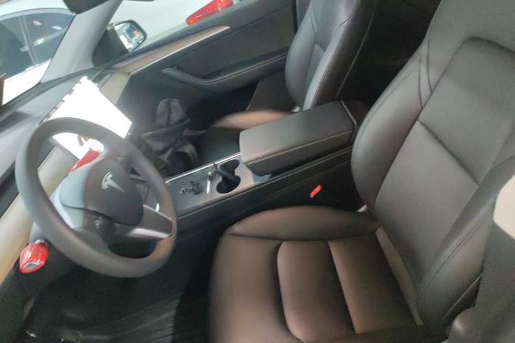 Used Tesla Model Y 2021 Long-Range All-Wheel-Drive Version