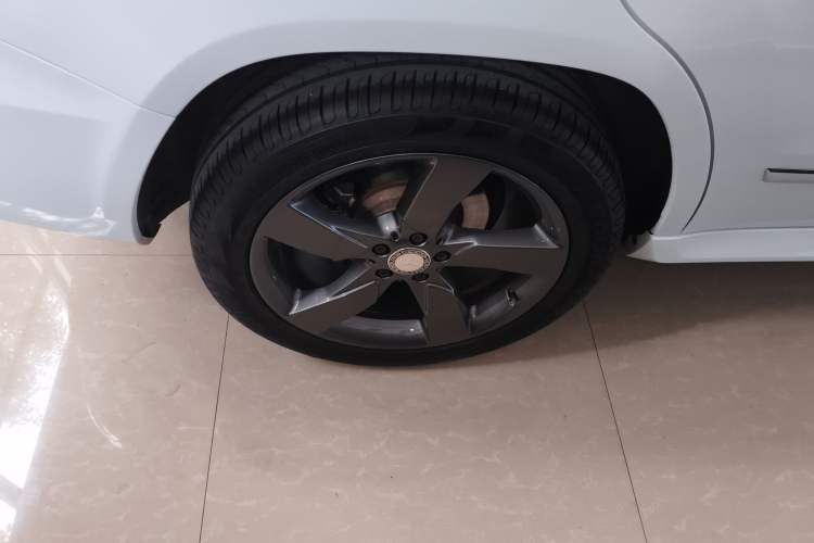 Used Mercedes-Benz GLK-Class 2013 GLK 300 4MATIC Dynamic Sunroof Model