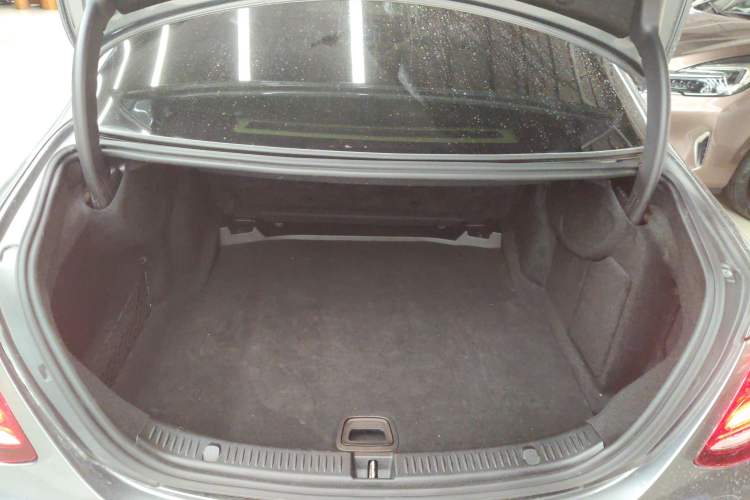 Used Mercedes-Benz E-Class 2017 E 300 L Luxury Model