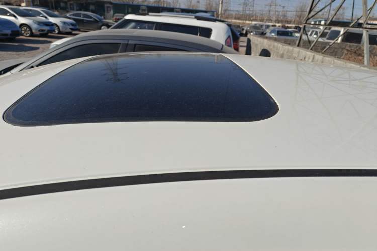 Used Nissan Tiida 2021 1.6L CVT Cool Edition
