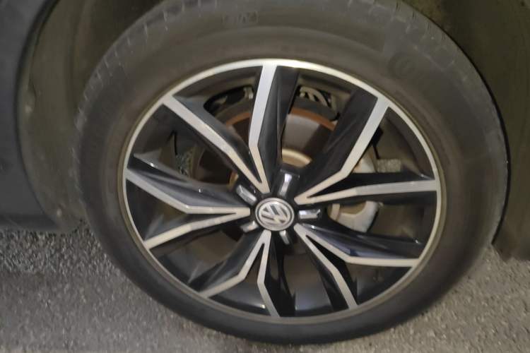 Used Volkswagen Tiguan L 2019 Revised Version 330TSI Automatic Two-Wheel Drive Intelligent Luxury Edition China V Standard