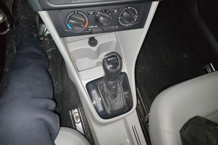 Used Skoda Rapid 2016 1.6L Automatic Chuanxing Edition
