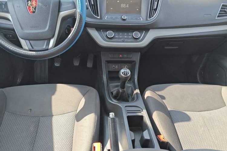 Used Roewe 360 2016 1.5L Manual Smart Screen Version
