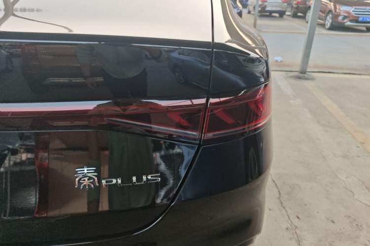 Used BYD Qin PLUS 2024 HONOR Edition DM-i 55KM Leading Model
