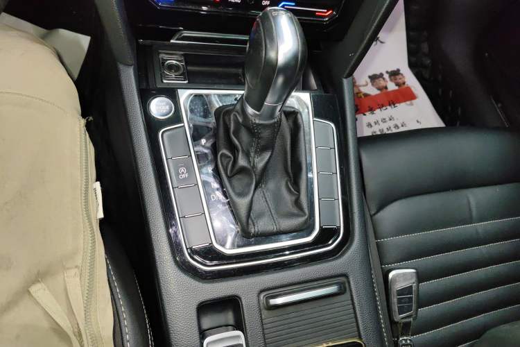 Used Volkswagen Magotan 2020 330TSI DSG Leading Model
