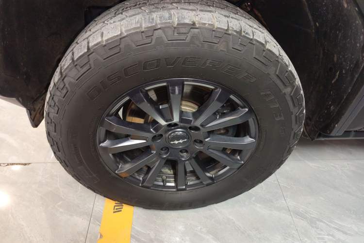 Used  Leopard 5 2023 Navigator Edition
