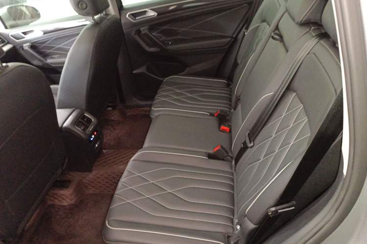 Used Volkswagen Tiguan L 2023 330TSI Automatic Two-Wheel Drive Smart Edition