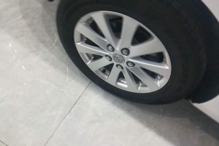 Used Buick GL8 2018 28T Luxury Model China VI Standard
