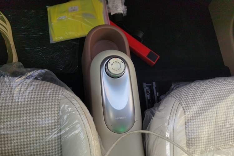 Used Wuling Hongguang MINIEV 2025 Four-Door Version Advanced Edition
