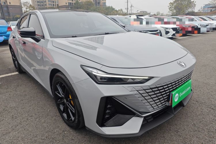 Used Changan UNI-V 2022 1.5T Prestige Version
