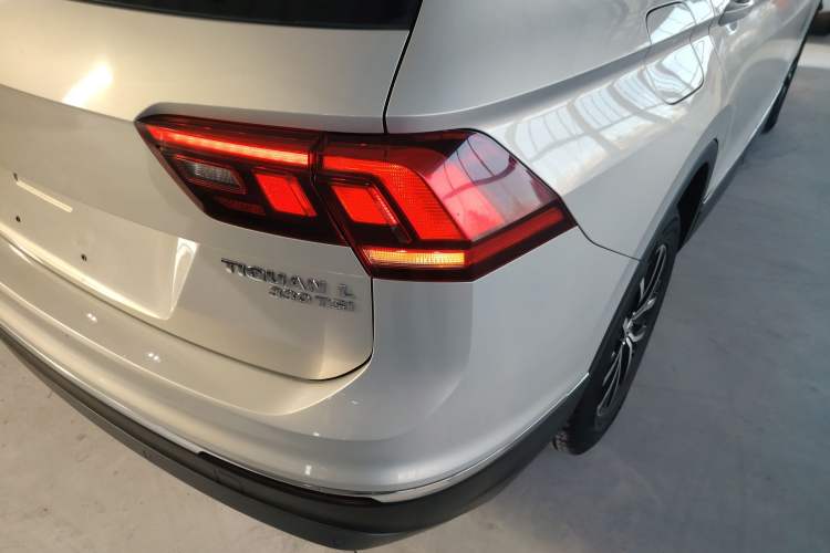 Used Volkswagen Tiguan L 2018 330TSI Automatic Two-Wheel Drive Luxury Edition