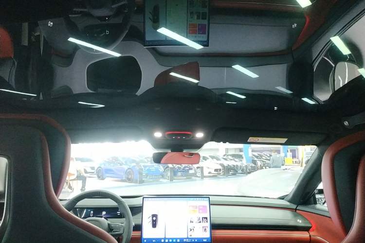 Used  SU7 2024 Four-Wheel Drive Ultra-Long Range Advanced Intelligent Driving Max Edition
