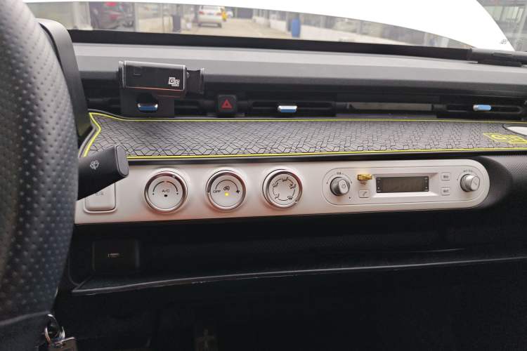 Used Wuling Hongguang MINIEV 2022 GAMEBOY 300km Enthusiast Model with Lithium Iron Phosphate