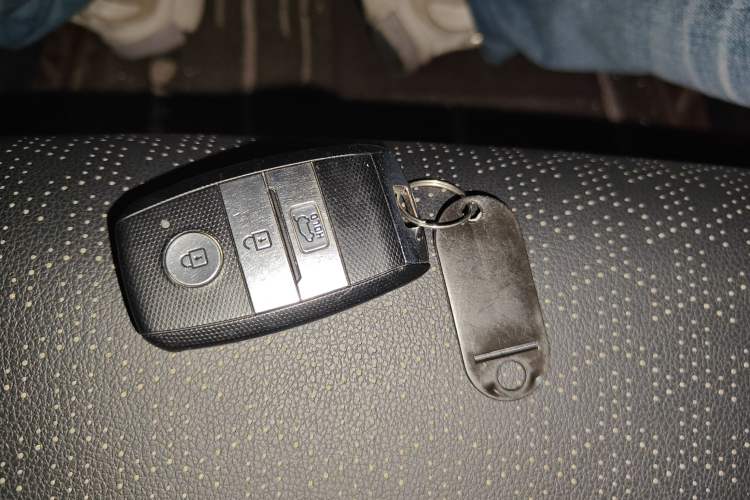 Used Kia KX5 2019 1.6T Automatic Two-Wheel Drive Luxury Edition
