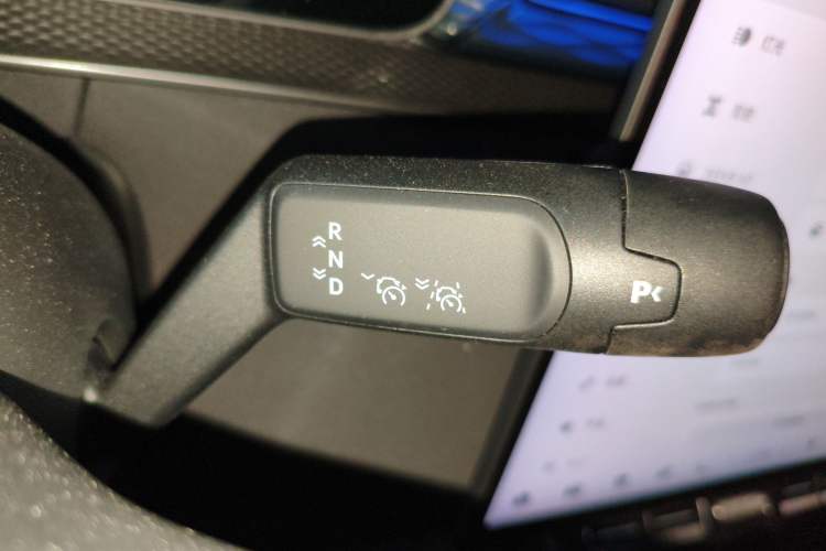 Used Zeekr 7X 2025 100 kWh Long-Range Rear-Wheel Drive with Intelligent Driving Features