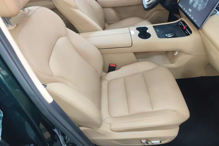 Used  E5 PLUS 2025 120km Standard Travel Custom Edition 7 Seats
