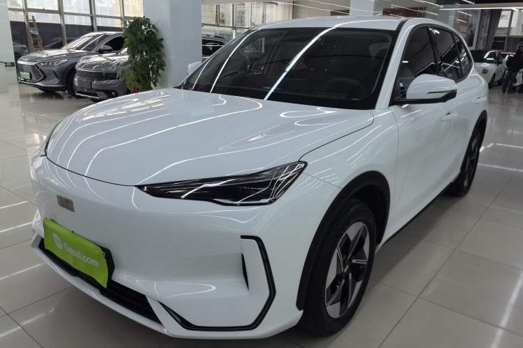 Used  E5 2024 440km Launch Edition
