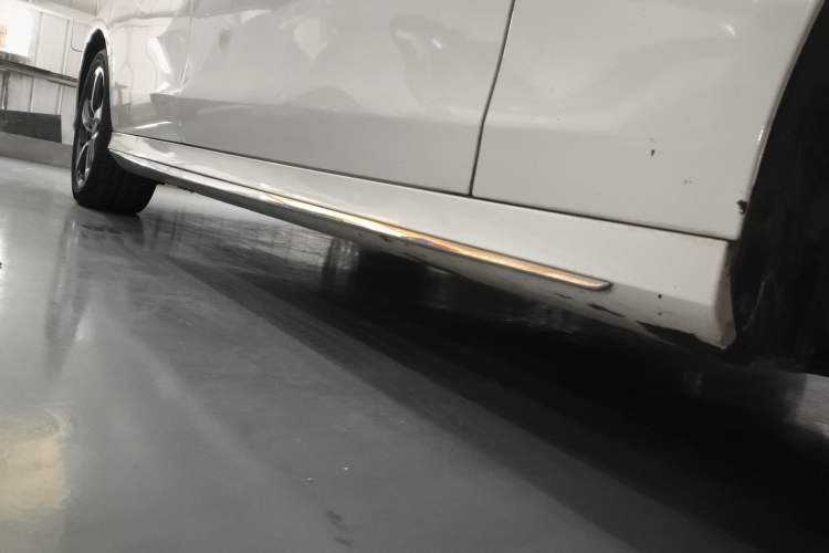 Used Mercedes-Benz E-Class 2017 E 200 L Sport 4MATIC
