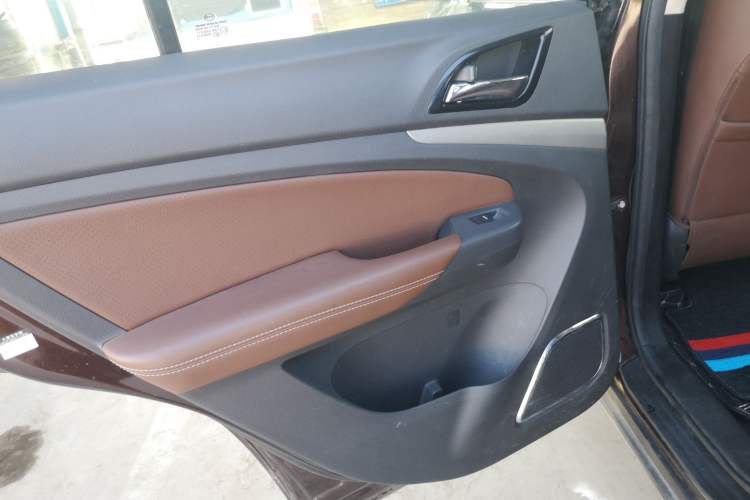 Used BYD S7 2015 2.0T Upgraded Automatic Luxury Version
