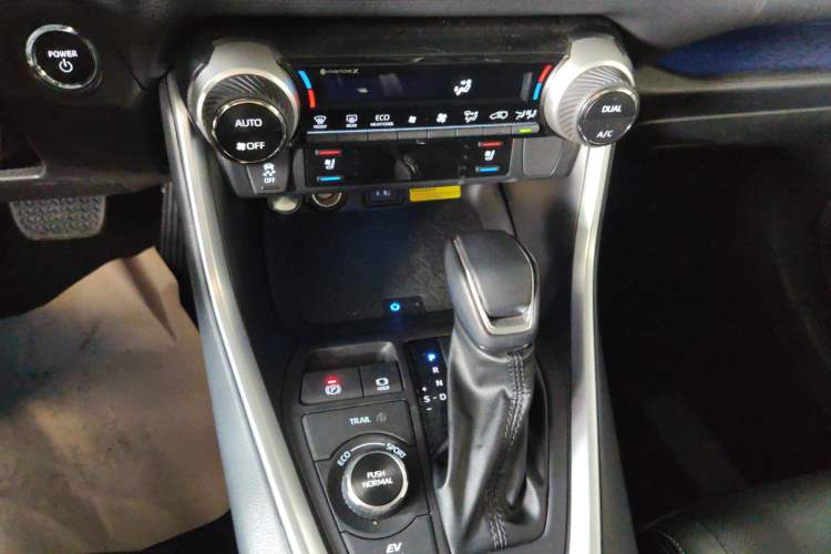 Used Toyota Wildlander 2023 Dual-Motor 2.5L E-CVT Four-Wheel Drive Prestige Edition
