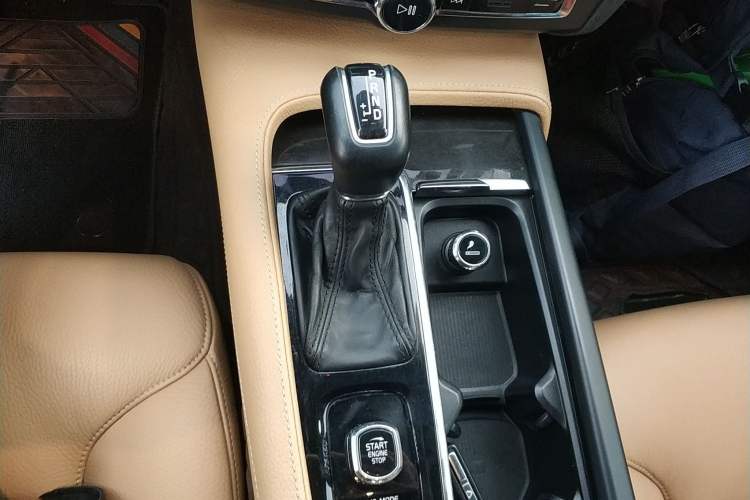 Used Volvo S90 2017 T4 Zhiyuan Edition
