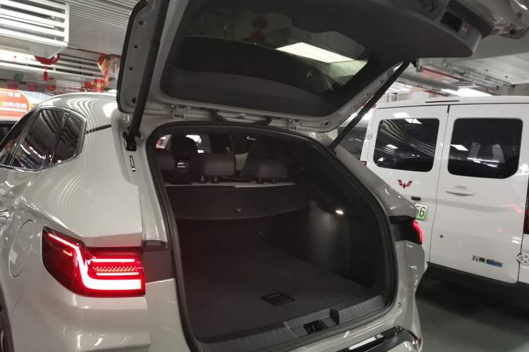 Used BYD Song PLUS New Energy 2025 EV Intelligent Driving Edition 520km Luxury Model
