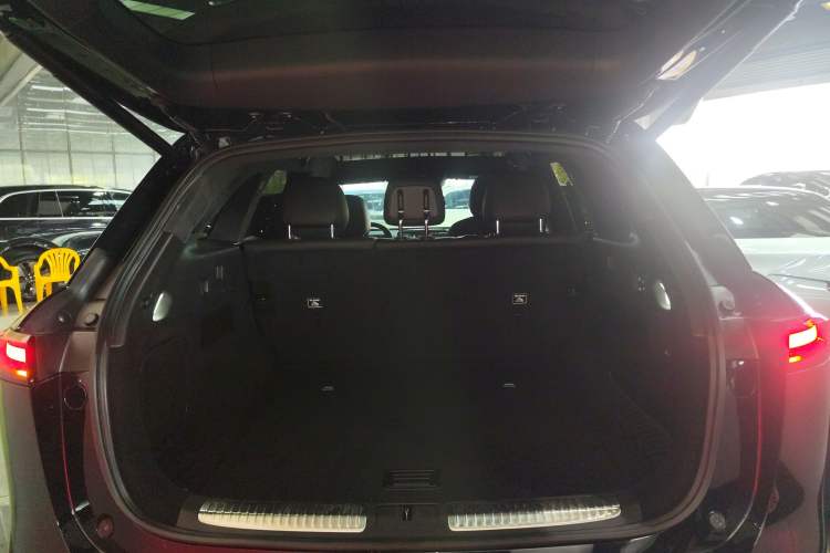 Used XPeng G9 2025 725 with Ultra-Long Range Max
