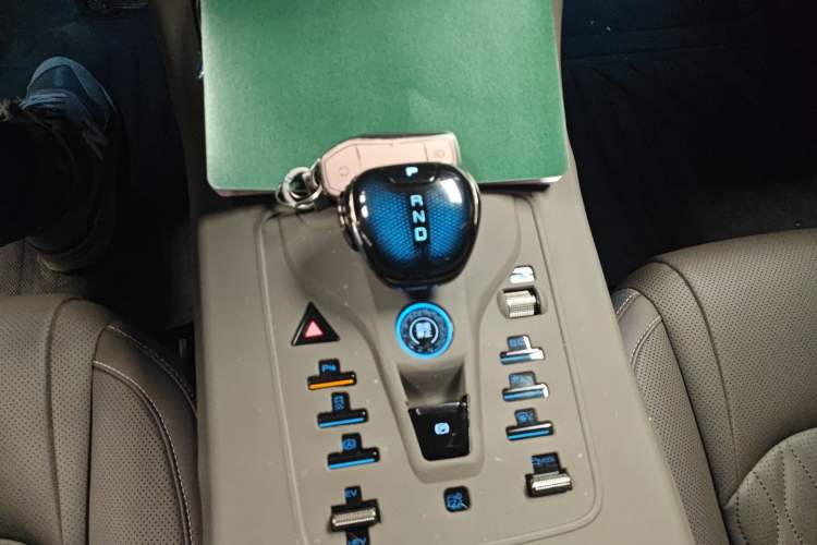 Used BYD Han 2024 DM-i Glory Edition 121KM Prestige Model
