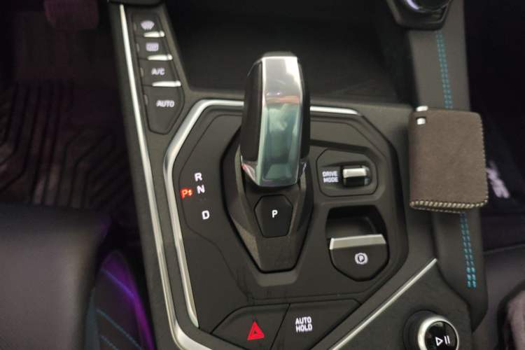 Used Lynk & Co 05 2020 2.0TD Two-Wheel Drive Shine Halo
