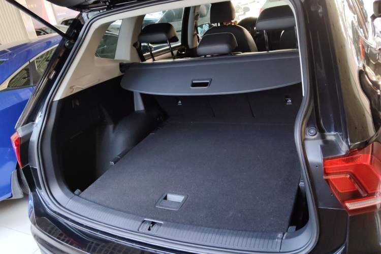 Used Volkswagen Tiguan L 2021 330TSI Automatic Two-Wheel Drive Smart Edition
