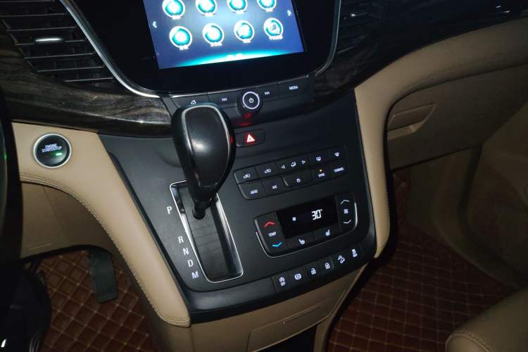 Used Buick GL8 2018 ES 28T Premium Model China VI Standard
