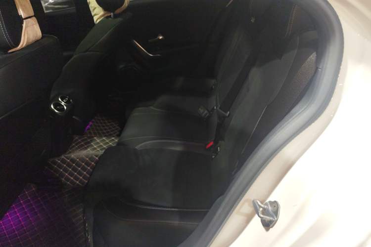 Used Mercedes-Benz A-Class 2022 Revised Version A 200 L Sport Sedan Fashionable Style