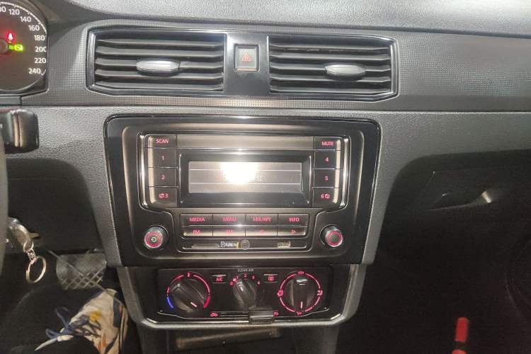 Used Volkswagen Santana 2017 Haval H6 1.6L Automatic Fashion Edition
