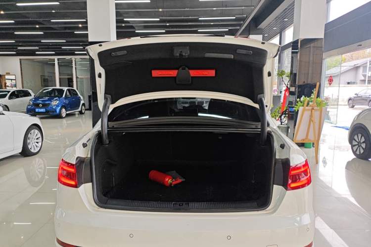 Used Audi A4L 2019 40 TFSI Fashion Version China V