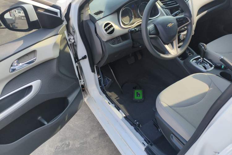 Used Chevrolet Sail 2015 Sail 3 1.5L AMT Happiness Sunroof Edition