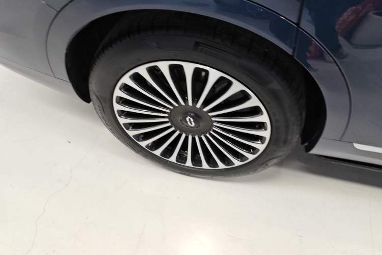 Used Hima AITO M9 2024 Range-Extended Ultra Version 52 kWh 5-Seater Model
