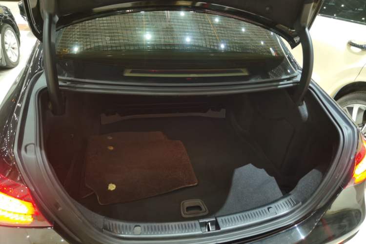 Used Mercedes-Benz E-Class 2021 E 300 L Premium Edition
