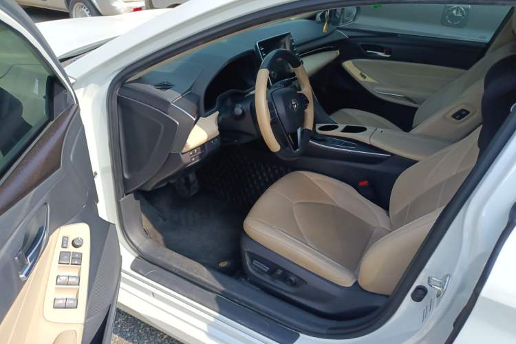 Used Toyota Avalon 2019 2.0L Luxury Edition China VI Standard