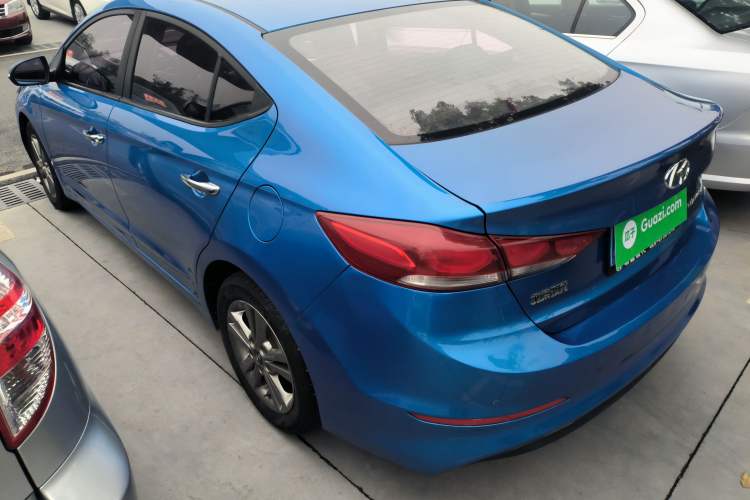 Used Hyundai Elantra 2016 1.6L Manual ZhiXuan · Dynamic Model
