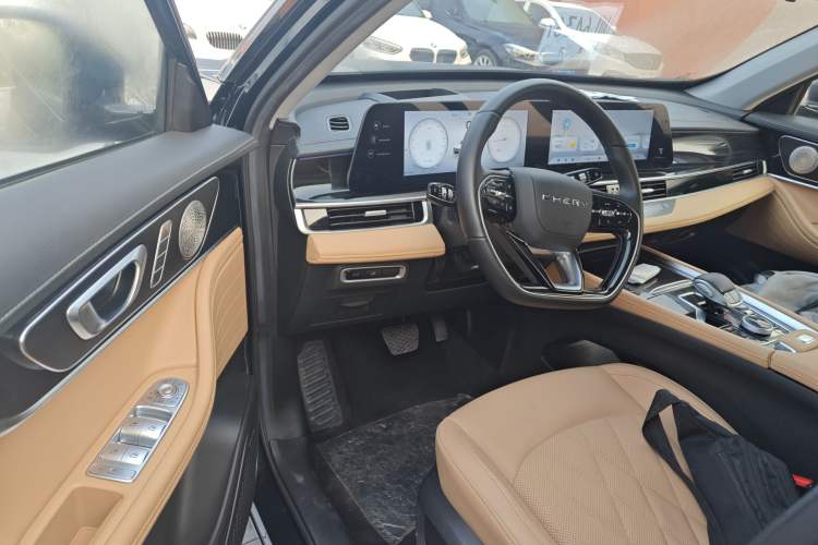 Used Chery Tiggo 8 PRO 2024 Champion Edition 390T Two-Wheel Drive Peak Version 5 Seats