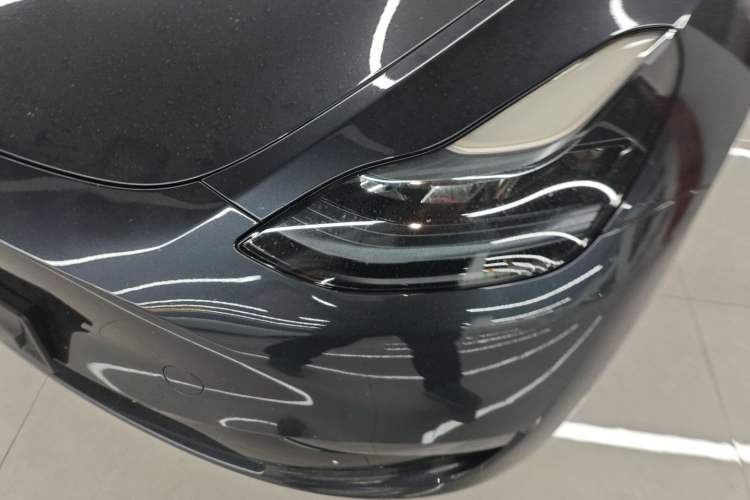 Used Tesla Model Y 2024 Long-Range All-Wheel-Drive Version
