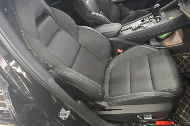 Used Lynk & Co 03 2023 1.5TD DCT JingPro
