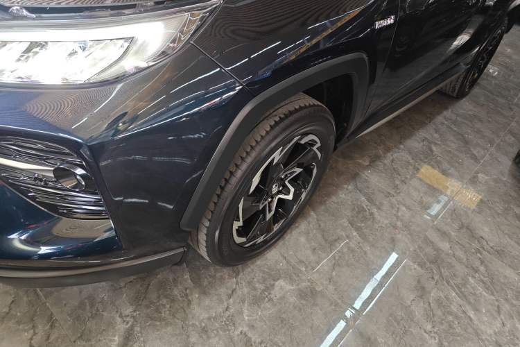 Used Toyota Wildlander 2020 Dual-Engine 2.5L E-CVT Two-Wheel Drive Tech Edition