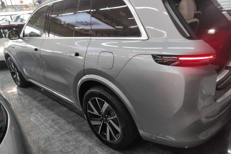 Used Li Auto L8 2023 Air model
