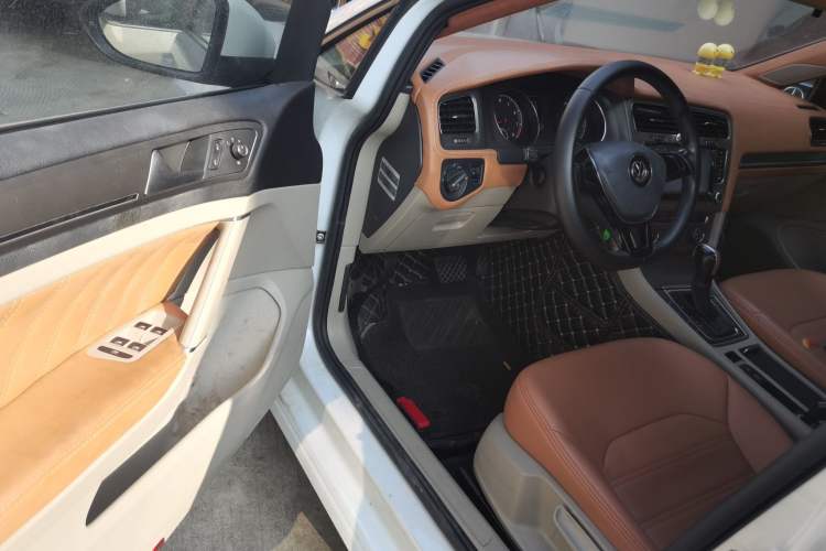 Used Volkswagen Golf 2015 1.4TSI Automatic Comfort Model