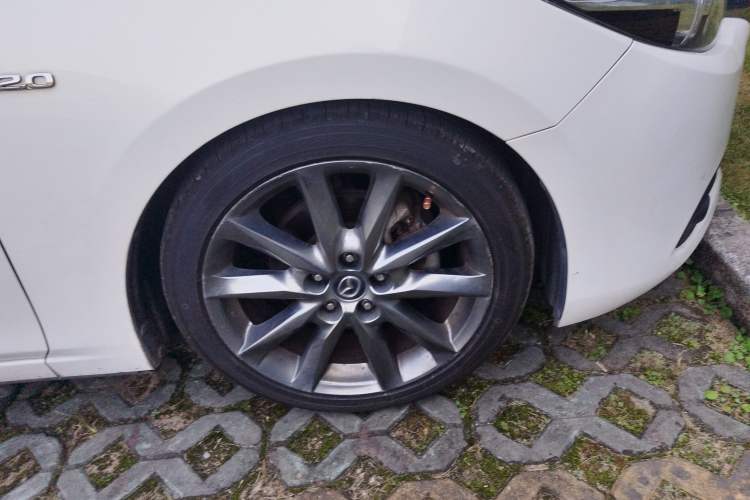 Used Mazda Mazda 3 Axela 2017 Hatchback 2.0L Automatic Luxury Model Emission Standard China V