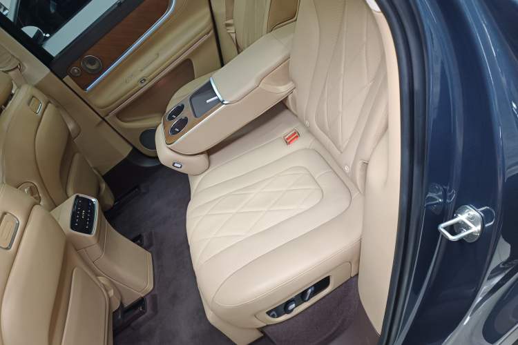 Used Hima AITO M9 2024 Range-Extended Ultra Version 52 kWh 5-Seater Model
