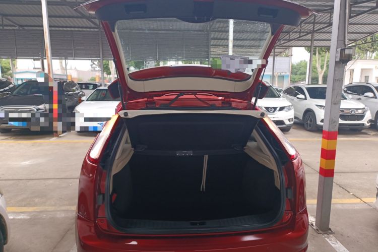 Used Ford Focus 2013 Hatchback Classic 1.8L Automatic Fashion Edition
