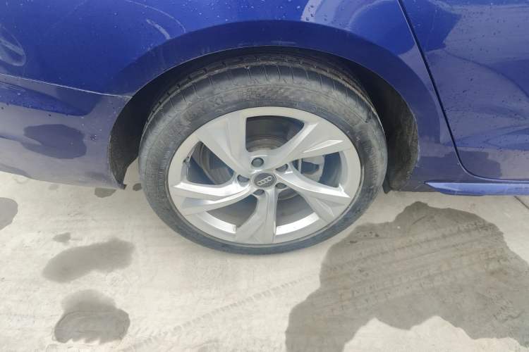 Used Audi A4L 2020 40 TFSI Fashionable and Elegant Model