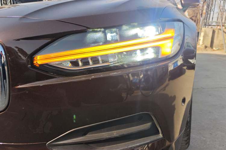 Used Volvo S90 2017 T4 Zhiyuan Edition
